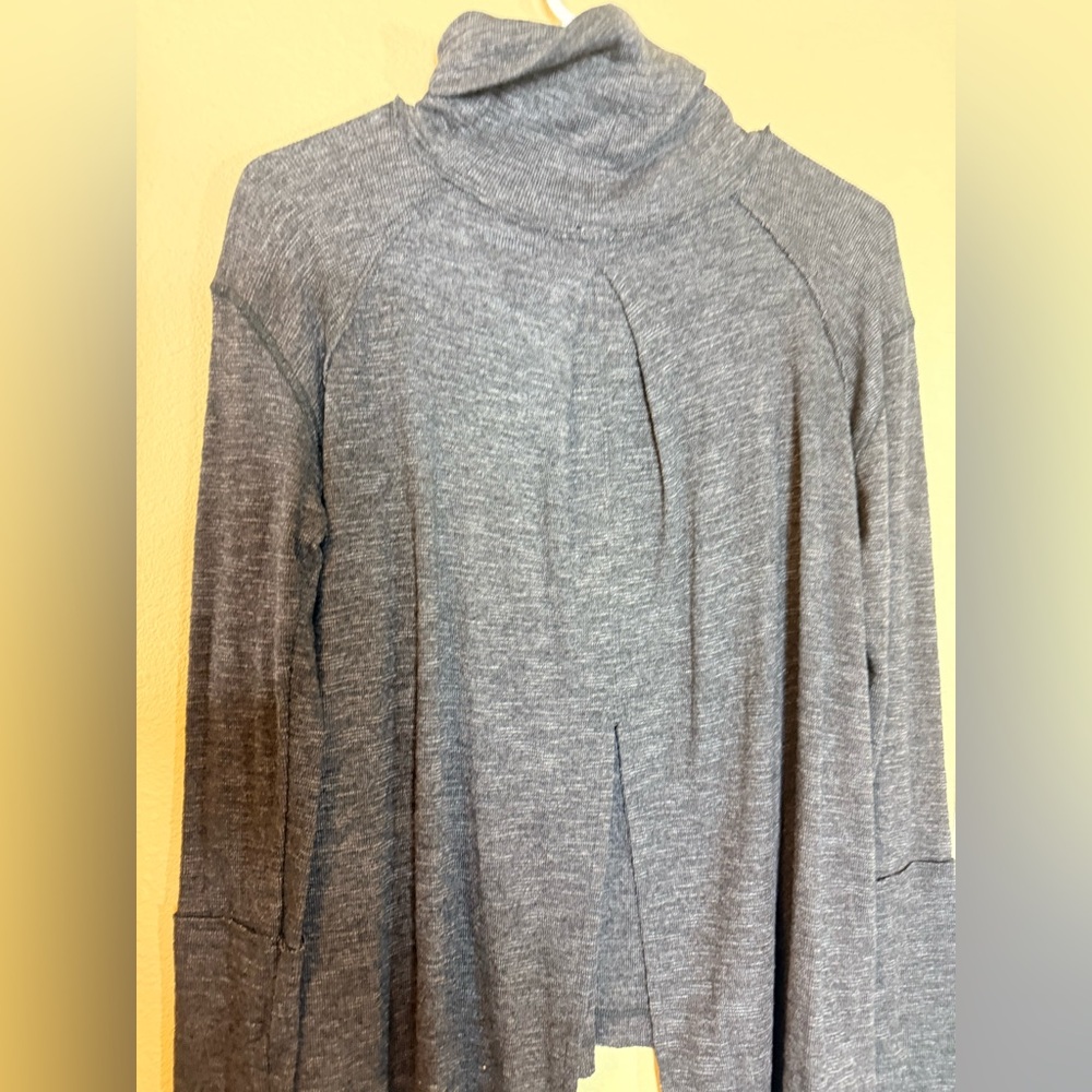 Free People Charcoal Cowl Neck Sweater size small oversized - Picture 6 of 8